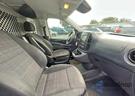 2017 Mercedes-Benz Metris z USA, uszkodzony, nr VIN WD3PG2EA5H3277285